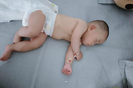 安顺宝宝肠胀气的症状